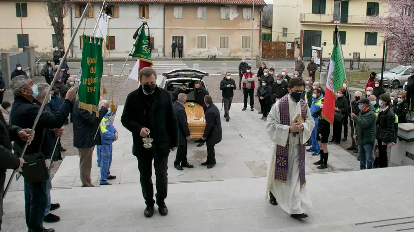 Bonaventura Monfalcone-12.03.2021 Arrivo salma Don Renzo-Chiesa di Santo Stefano-Vermegliano-Ronchi dei Legionari-foto di Katia Bonaventura