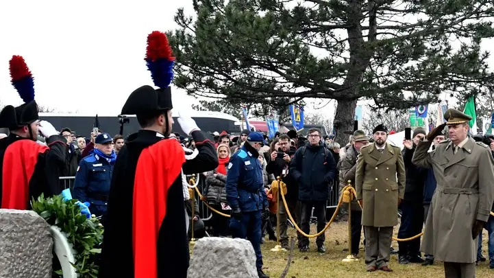 La cerimonia alla foiba di Basovizza in occasione dell’ultimo Giorno del Ricordo