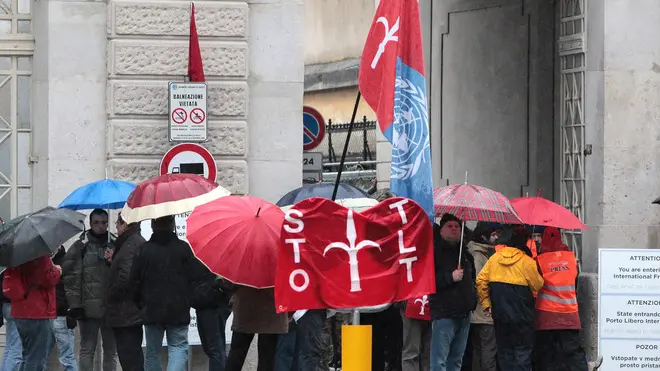 Lasorte Trieste 10/02/14 - Ingresso Bretella Porto Vecchio, TLT, Manifestazione Scadenza Ultimatum