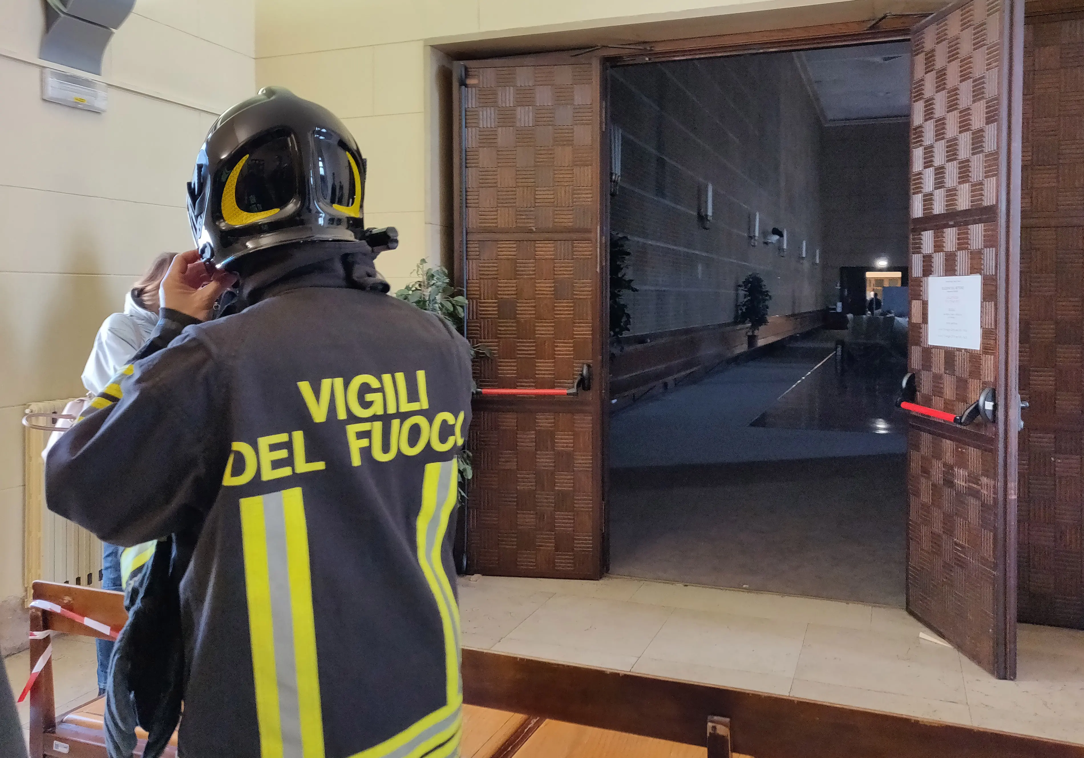 Lasorte Trieste 16/05/19 - Università, Aula Magna, Principio d'Incendio