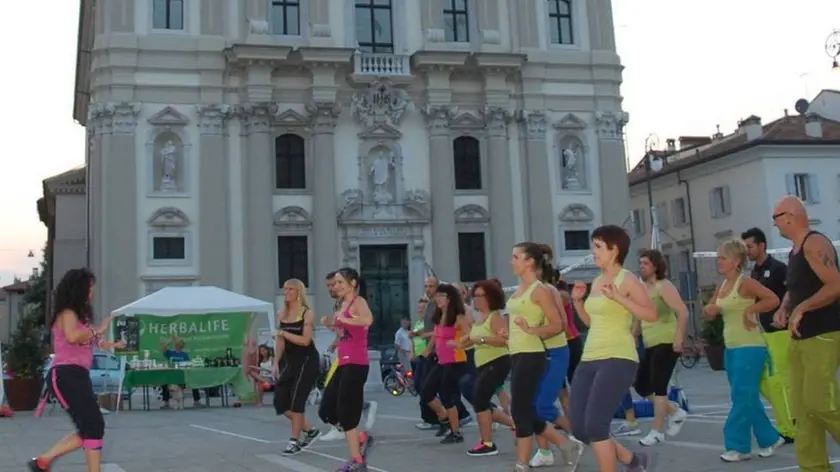 Bumbaca Gorizia 12.07.2013 Green Volley e Zumba in piazza Vittoria Fotografia di Pierluigi Bumbaca
