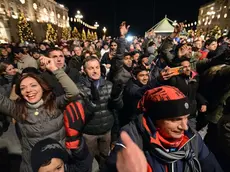 Foto BRUNI 01.01.17 P.zza Unità-Capodanno 2016-la prevenzione-il palco e i fuochi