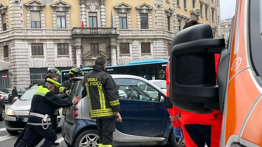 L'incidente in piazza Dalmazia (foto Silvano)