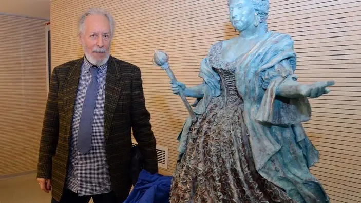 Foto BRUNI 22.11.2017 Sottosegretario Ilaria Buitoni e la statua di Maria Teresa- lo scultore Giorgio Delben