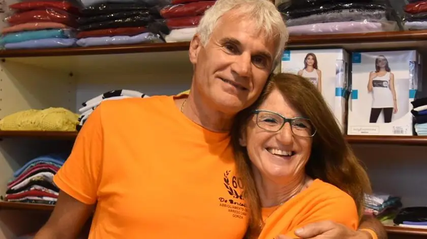 Roberto e Barbara dello storico negozio cittadino Foto Bumbaca