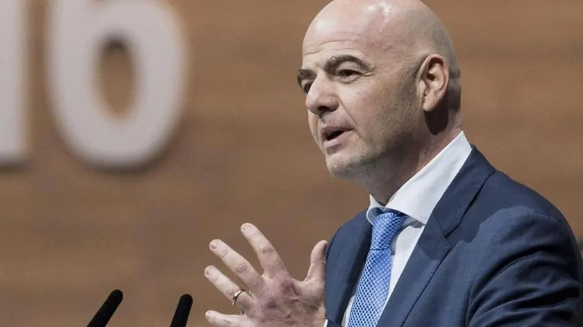 epa05182187 Swiss Gianni Infantino, candidate for FIFA President, delivers a speech during the Extraordinary FIFA Congress 2016 held at the Hallenstadion in Zurich, Switzerland, 26 February 2016. The Extraordinary FIFA Congress is being held in order to vote on the proposals for amendments to the FIFA Statutes and choose the new FIFA President. EPA/ENNIO LEANZA