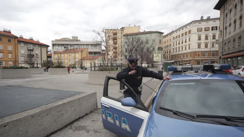 Una volante della polizia in un'immagine di archivio