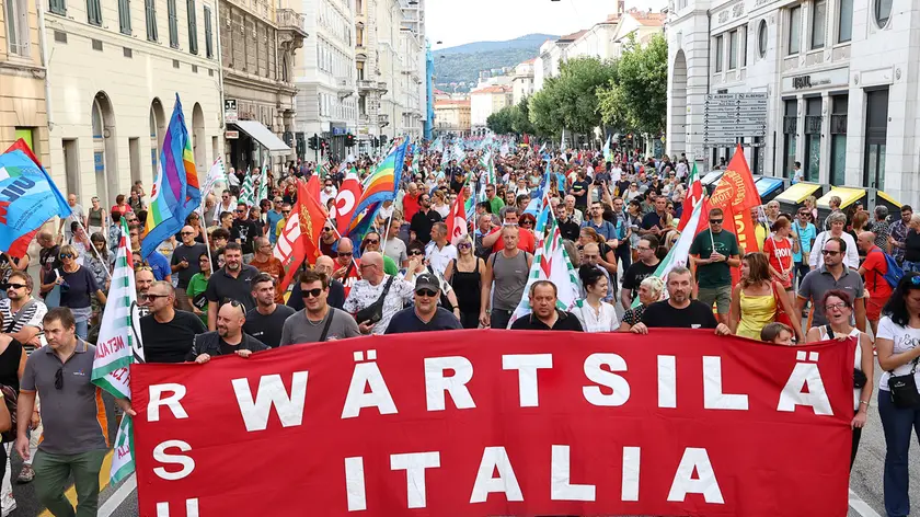 Uno dei cortei per la Wartsila a Trieste in una foto archivio (Lasorte)