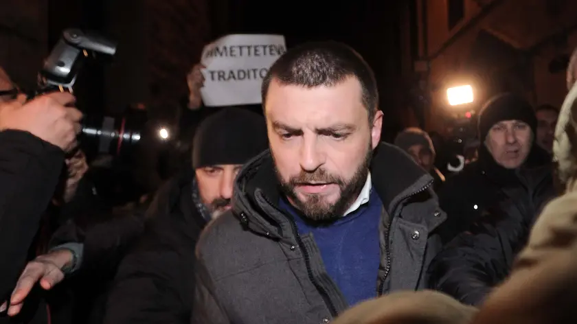 La contestazione a Roma del deputato friulano Walter Rizzetto che ha annuncitao l'uscita dal movimento