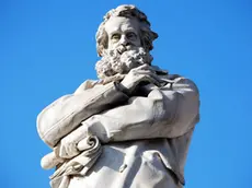 Una statua dedicata a Niccolò Tommaseo