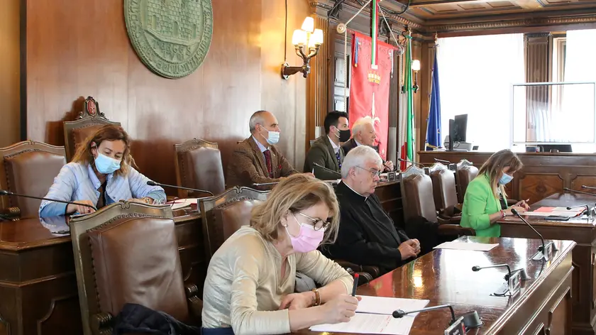 La seduta congiunta di commissione di luedì nell’aula del Consiglio comunale. Foto di Andrea Lasorte