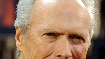 epa01594004 US actors Clint Eastwood arrives for the 14th annual Critics' Choice Awards in Santa Monica, California, USA 08 January 2009. The Critics' Choice Awards are bestowed annually by the Broadcast Film Critics Association to honor the finest in cinematic achievement. EPA/PAUL BUCK