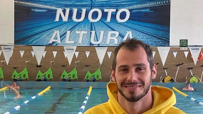 Piero Codia nella piscina di Altura