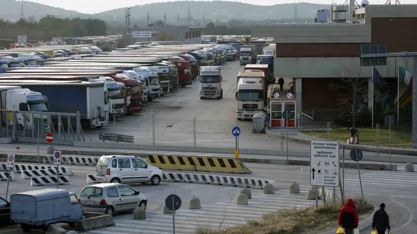 Il terminal intermodale di Fernetti dove aveva sede la Effe Erre (foto d’archivio)