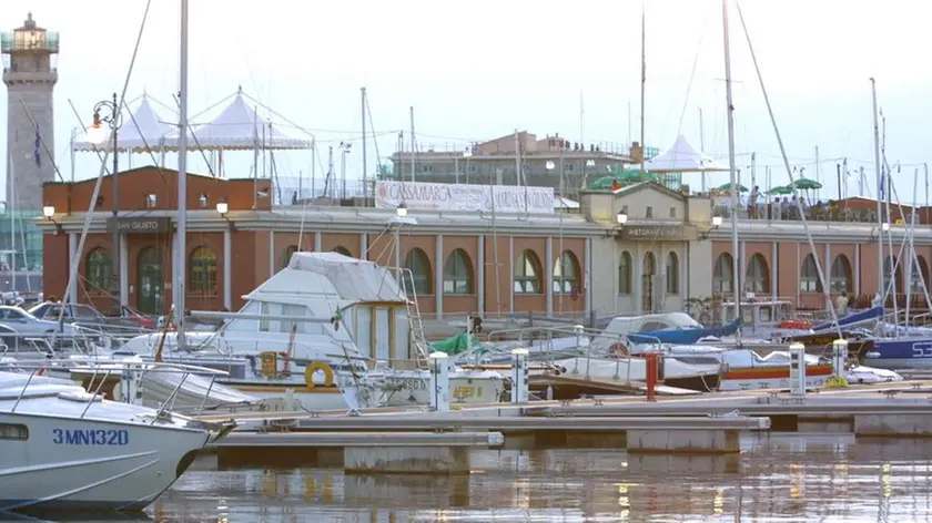 La sede del Marina San Giusto con alcuni degli ormeggi