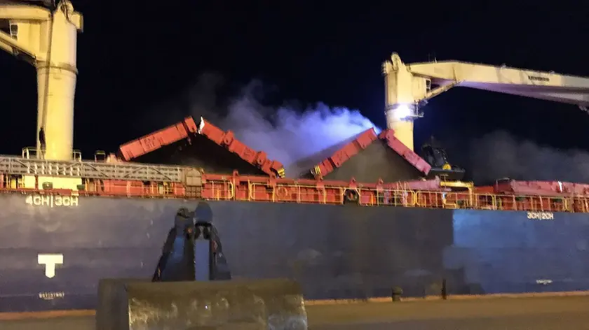 Bonaventura Monfalcone-14.12.2016 Incidente in porto-Monfalcone-foto della Capitaneria