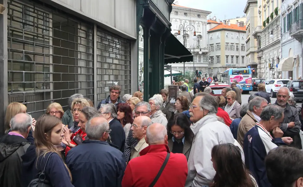 Lasorte Trieste 20/10/14 - Via Gallina, Sportello Prestiti COOP