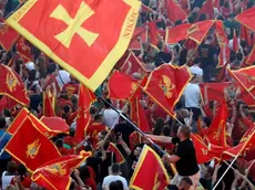 Un’immagine della protesta in piazza a Podgorica in Montenegro.rtvslo.si