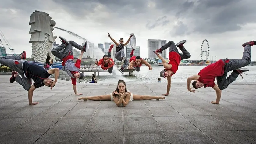 The Flying Steps pose for a portrait at Fullerton Bay during the Red Bull Flying Bach World Tour, Singapore on January 15th, 2014 // Mark Teo/Red Bull Content Pool // P-20140116-00380 // Usage for editorial use only // Please go to www.redbullcontentpool.com for further information. //