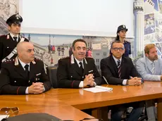 Il capitano Fabio Pasquariello e il capo della squadra mobile Roberto Giacomelli