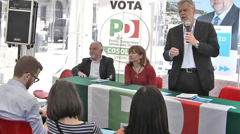 Lasorte Trieste 07/05/16 - Piazza della Borsa, Gazebo PD