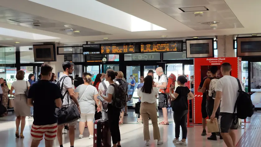 Lasorte Trieste 19/07/22 - Stazione Ferroviaria, Treni fermi per Incendio