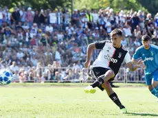 Paulo Dybala in azione durante la partita amichevole Juventus A-Juventus B a Villar Perosa, Torino, 14 agosto 2019 ANSA/ ALESSANDRO DI MARCO