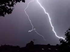 Una bella immagine di un fulmine catturata dal lettore Gabriele Giannotti