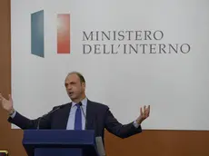 ll ministro dell'Interno, Angelino Alfano, in una immagine del 05 maggio 2016. ANSA/CIRO FUSCO