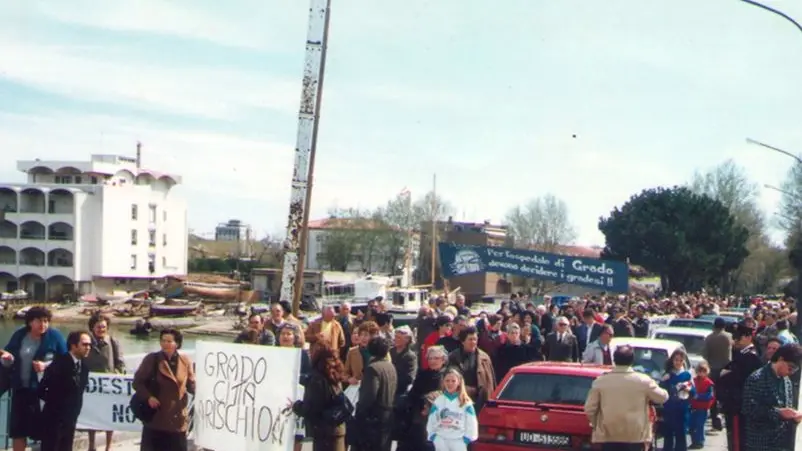 GRADO - proteste chiusura ospedale 1985