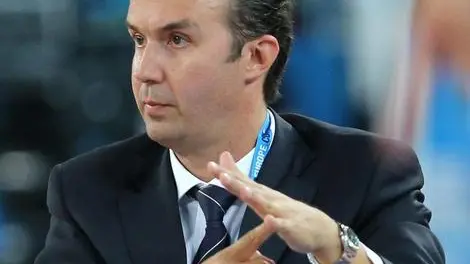 epa03874781 Italy's head coach Simone Pianigiani gestures during the EuroBasket 2013 quarter-final match between Lithuania and Italy at the Stozice Arena in Ljubljana, Slovenia, 19 September 2013. EPA/ARMANDO BABANI