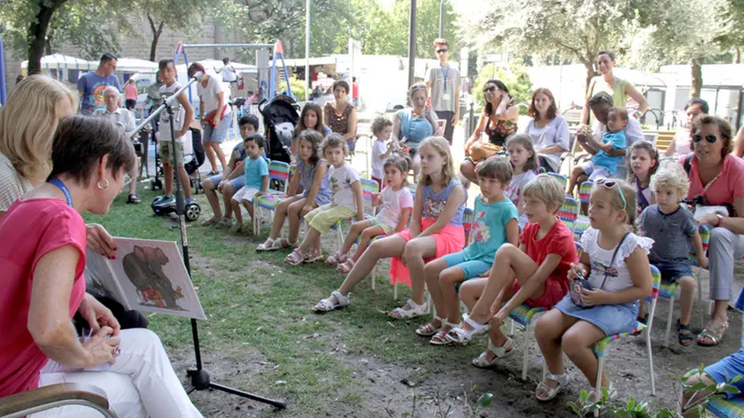 Bonaventura Monfalcone-25.07.2018 Letture per bambini-Giardino Unicef-Monfalcone-foto di Katia Bonaventura