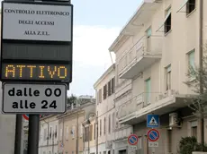 Il cartello all'ingresso della Ztl di Monfalcone (Bonaventura)