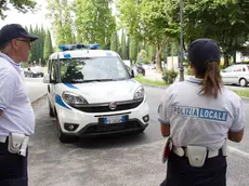 Una pattuglia della Municipale in servizio a Panzano