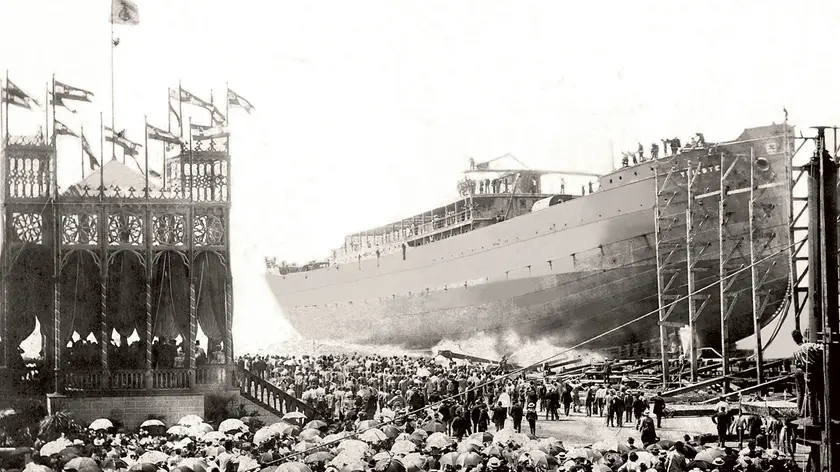 lI varo del piroscafo Trieste il 14 giugno del 1897 in una foto di Basilio Circovich.
