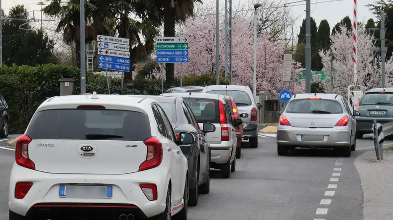 Bonaventura Monfalcone-14.03.2019 Code e traffico passaggi a livello Ronchi Selz-foto di Katia Bonaventura