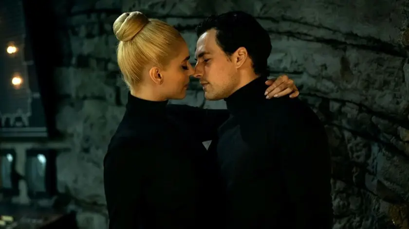 Miriam Leone (Eva) e Giacomo Gianniotti (Diabolik) protagonisti del film “Diabolik chi sei?”