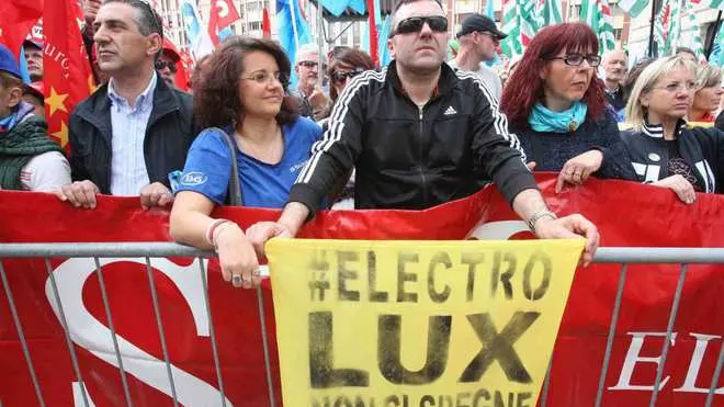 01/05/2014 Pordenone - Primo Maggio, manifestazione unitaria dei sindacati - Lavoratori Electrolux - © Errebi