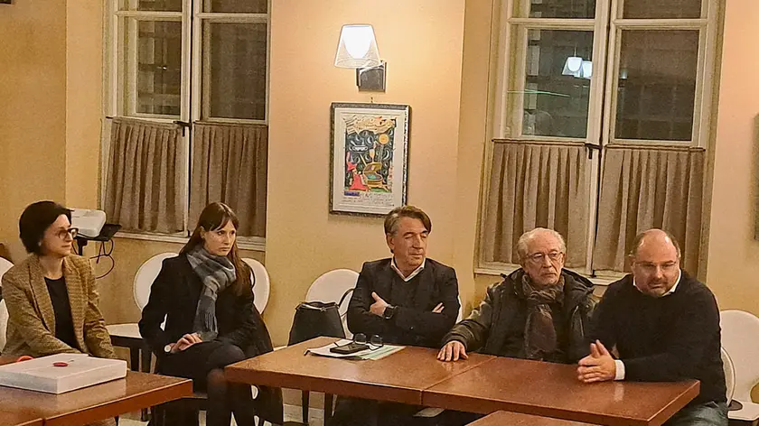 Sara Vito e Conti, segretarie di Gorizia e Fvg, il presidente dell’assemblea Marco Ghinelli, Pizzolito e Moretti