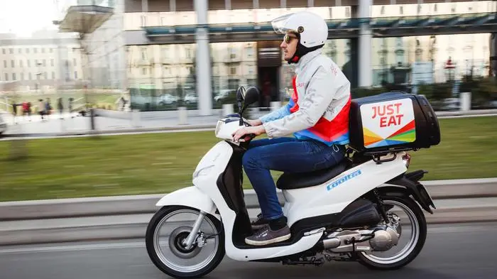 Un rider di Just Eat