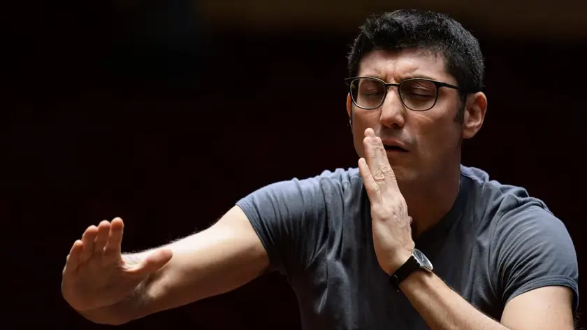 Giulio Prandi giovedì debutterà a Trieste con l’orchestra del Teatro Verdi