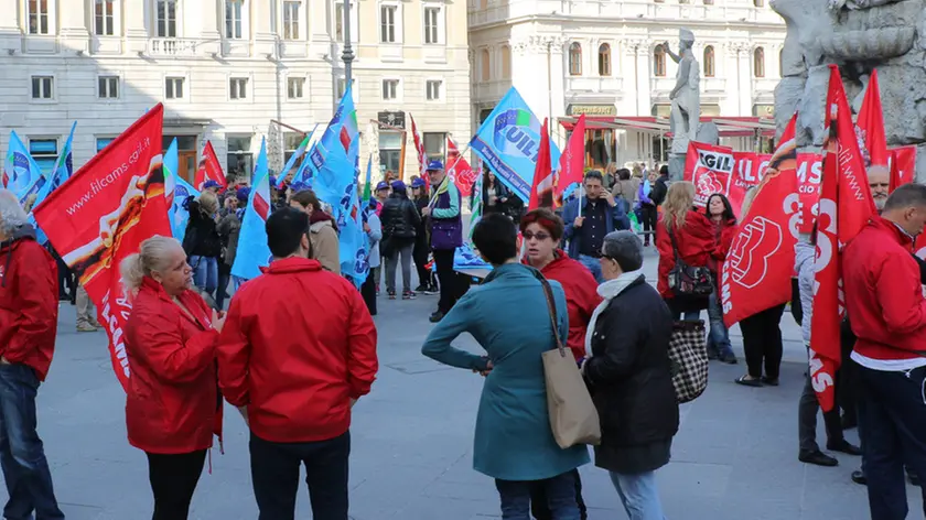 Lasorte Trieste 31/03/17 - Piazza Unità, Protesta Cuochi, Cuoche, Mense Scuole