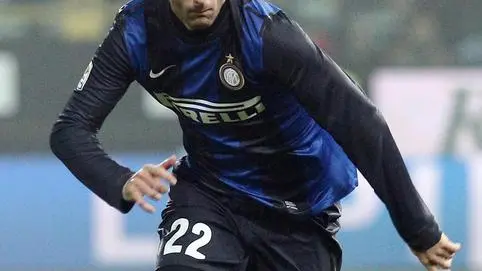 Argentinian forward of Inter, Diego Milito, in action during the Italian Serie A soccer match Parma FC vs Internazionale FC Milano (Inter Milan) at Ennio Tardini stadium in Parma, Italy, 26 November 2012. ANSA/ELISABETTA BARACCHI