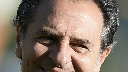 foto Fabio Ferrari - LaPresse.17 06 2014 Mangaratiba (Brasile).sport.Allenamento mattutino della Nazionale Italiana..nella foto: bambini ospiti al campo di allenamento.Cesare Prandelli..photo Fabio Ferrari - LaPresse.17 06 2014 Mangaratiba (Brasile).sport.Session training for the Italian National.in the picture: session training.Cesare Prandelli