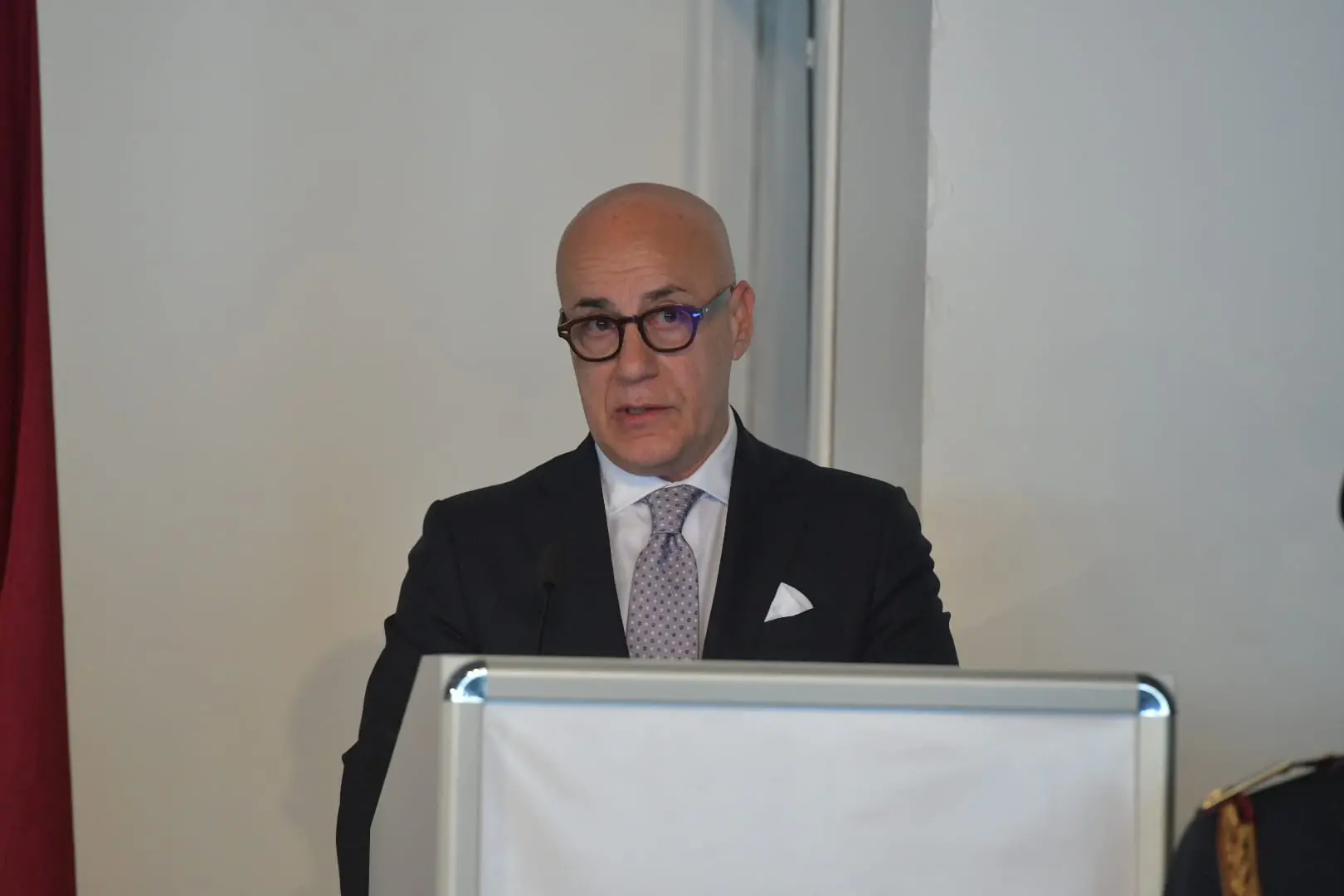 Il questore Pietro Ostuni durante la cerimonia (Bruni)