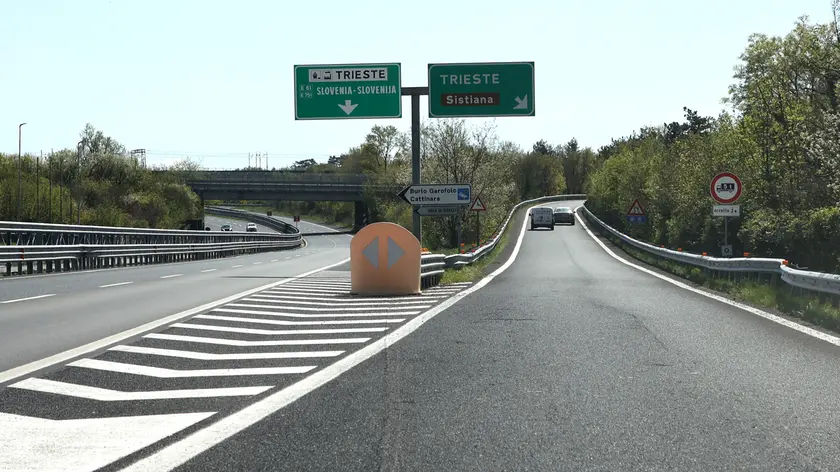 Lo svincolo di Sistiana provenendo da Monfalcone (Lasorte)