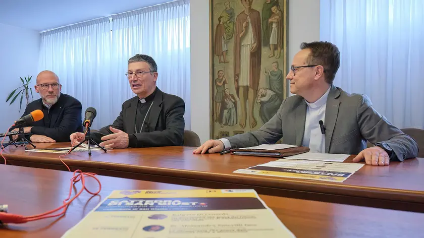 La presentazione nella sede della Curia. Massimo Silvano