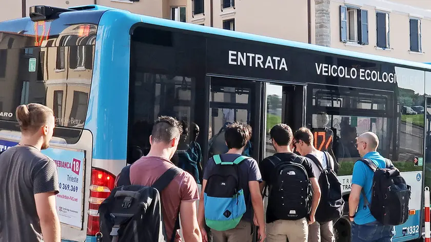 Lasorte Trieste 19/09/18 - Via Valerio, Autobus, Studenti Universitari