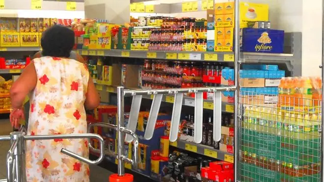BRUNI TRIESTE 16 08 07 FURTO AL SUPERMERCATI IN'S-VIA PONZIANINO