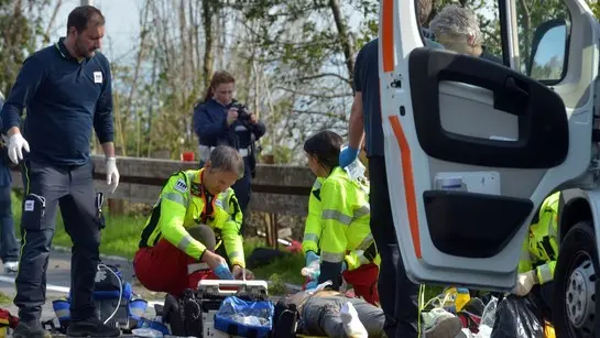FOTO Bruni 17.04.2013 Costiera:Moto Ducati si schianta sul gardrail-un decesso